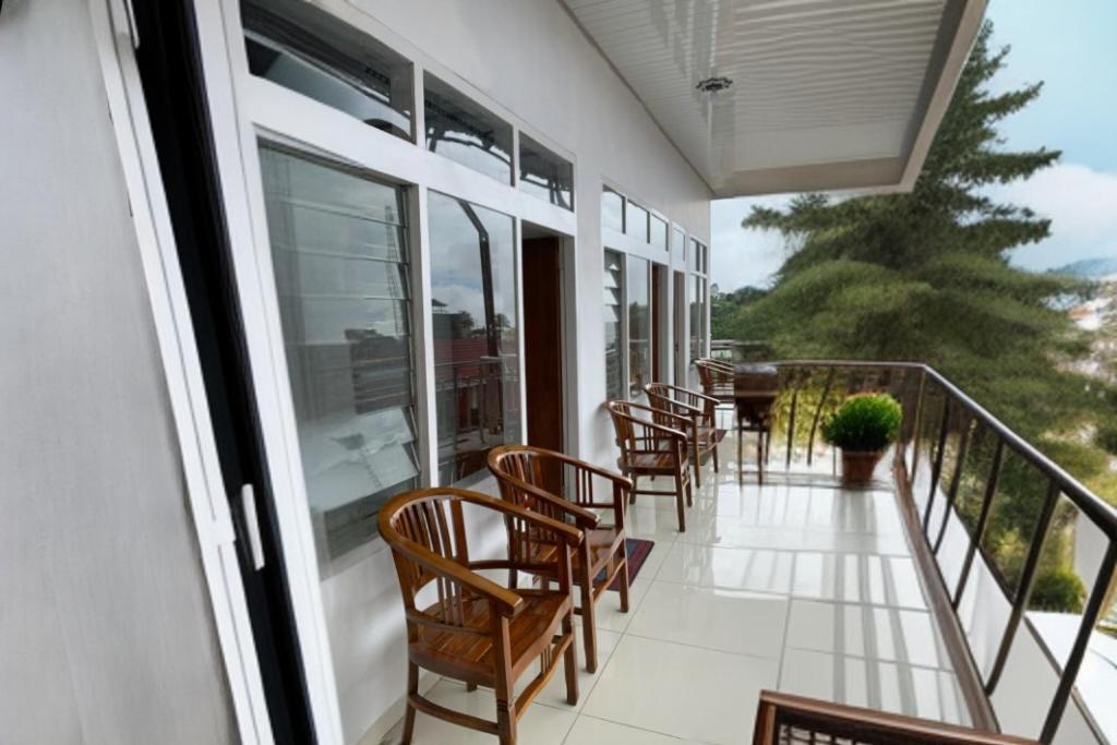 Villa Tiara Magetan Esterno foto